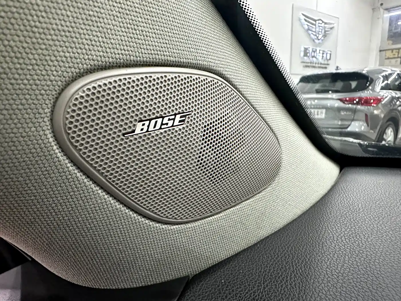 Cadillac SRX 2014 3.0L Comfort Model фото 17