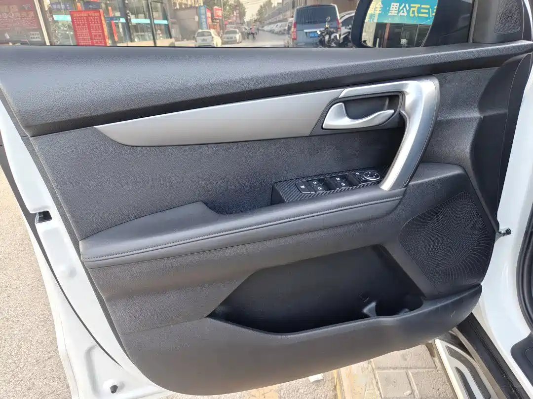 Kia Sportage 2019 2.0L Automatic Smart Luxury Edition фото 6