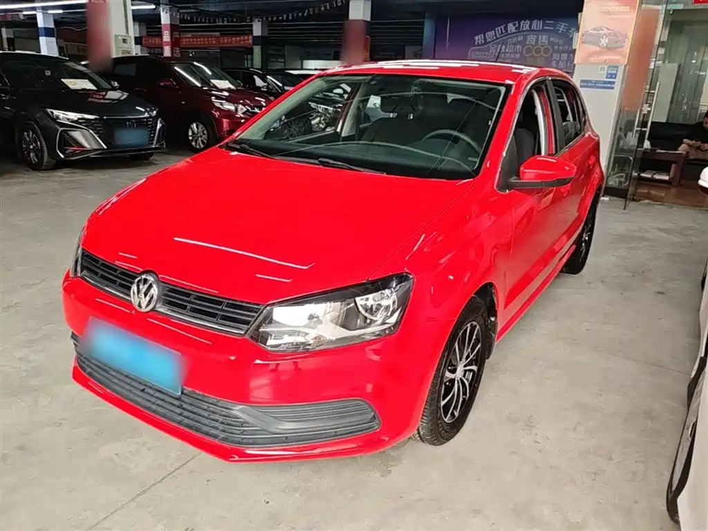 Volkswagen Polo 2016 1.4L Automatic Trend фото 2