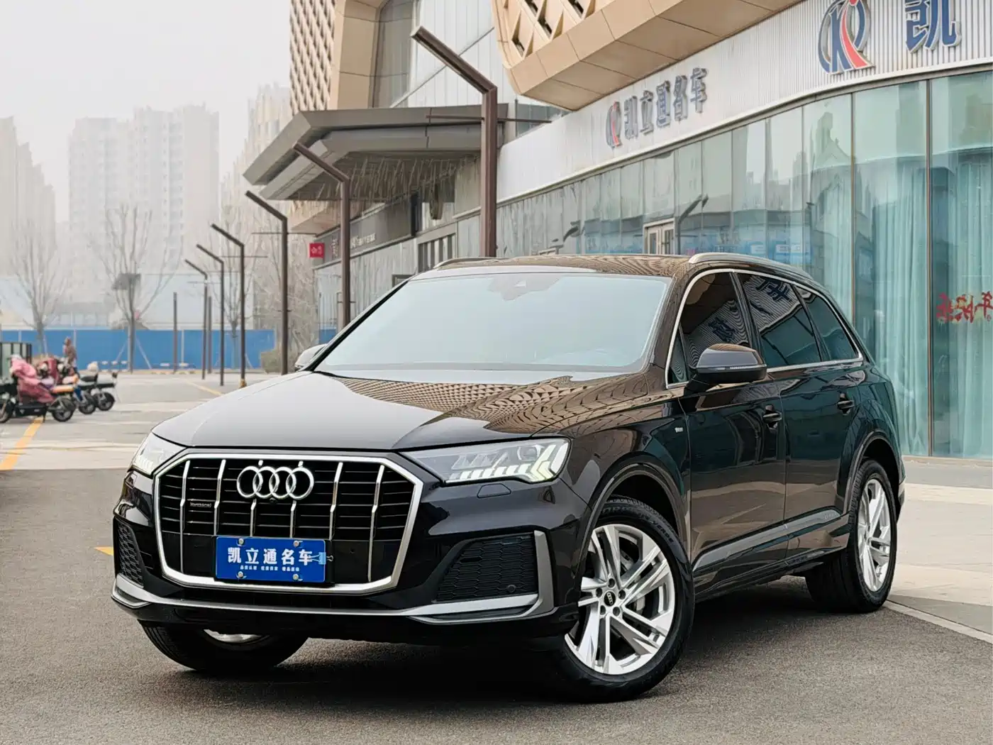 AUDI Q7