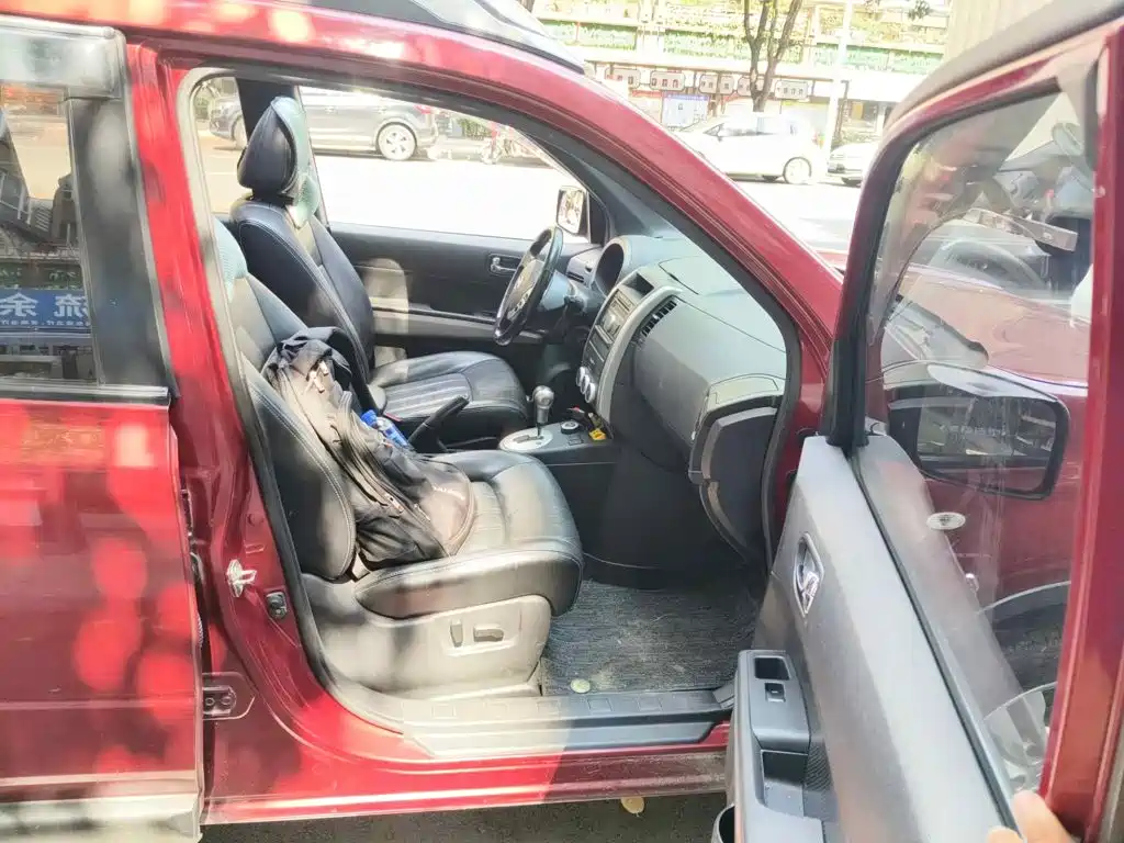 Фото 13 - Nissan X-Trail
