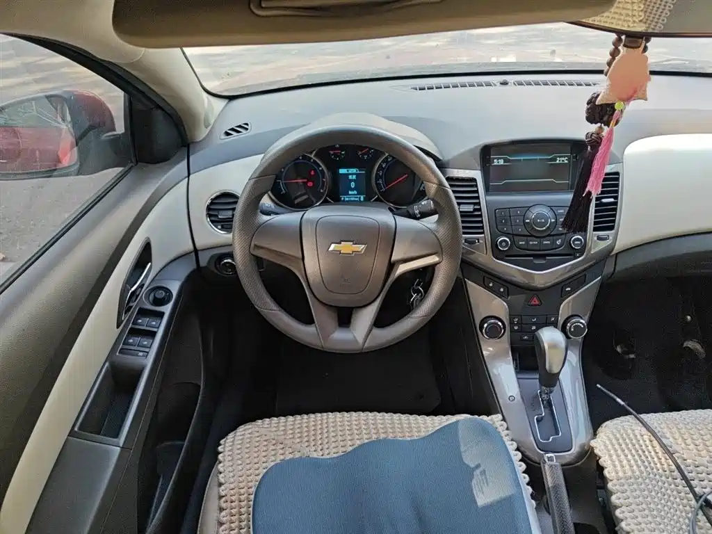 Chevrolet Cruze 2015 1.5L Classic SE AT фото 3