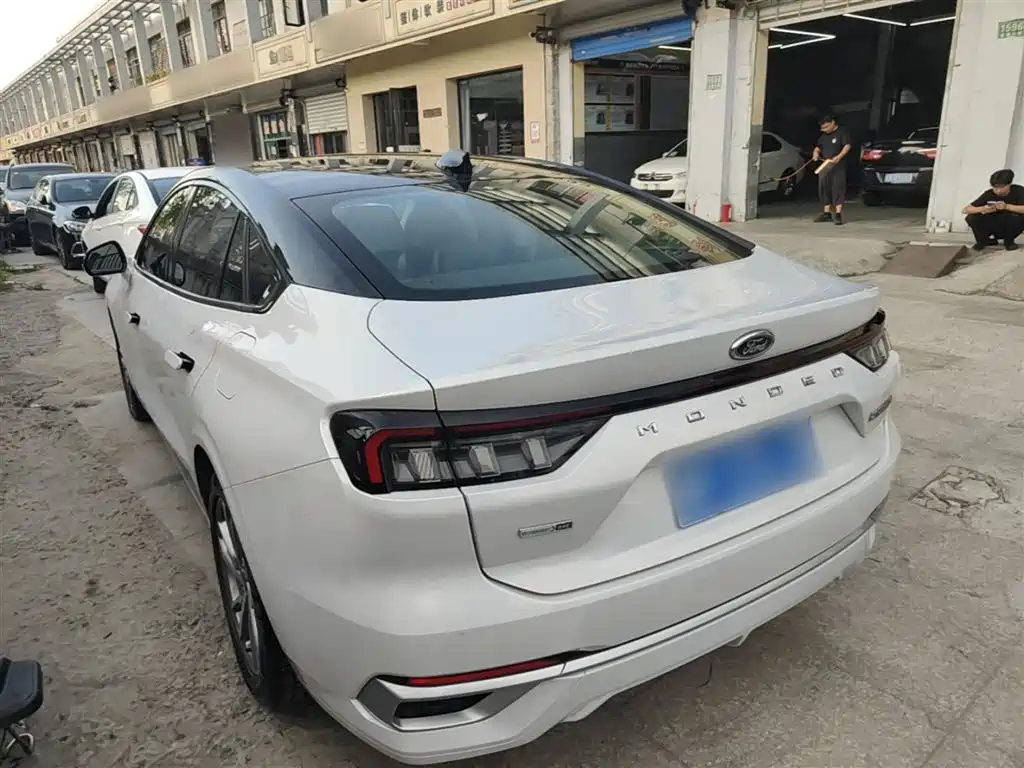 FORD MONDEO
