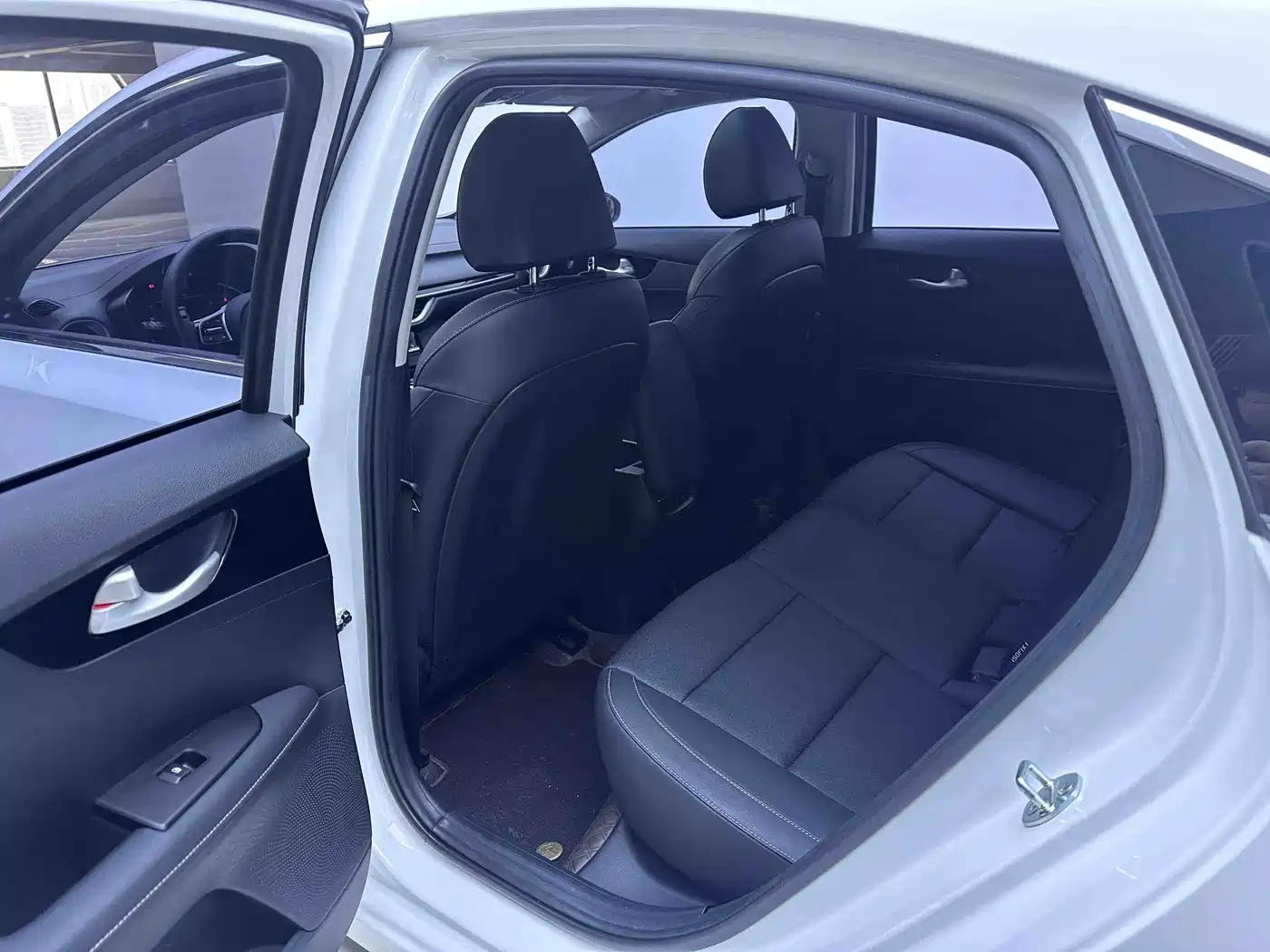 Kia K3 2021 Facelift 1.5L CVT Fashion Edition фото 9