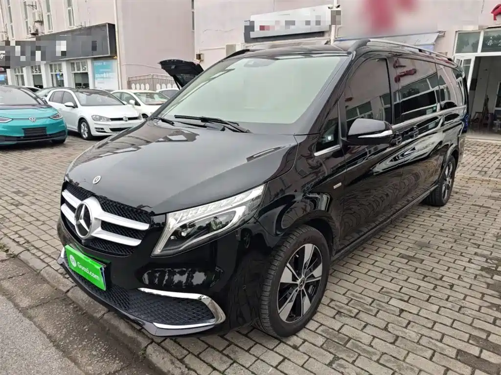 Mercedes-Benz V-Class 2021 V 260 L Long Wheelbase Premium Edition фото 2