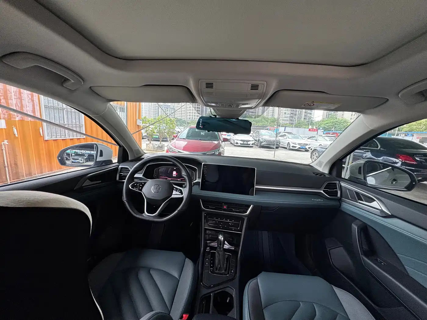Volkswagen Tharu 2023 300TSI 2WD Moon Premium Edition фото 17