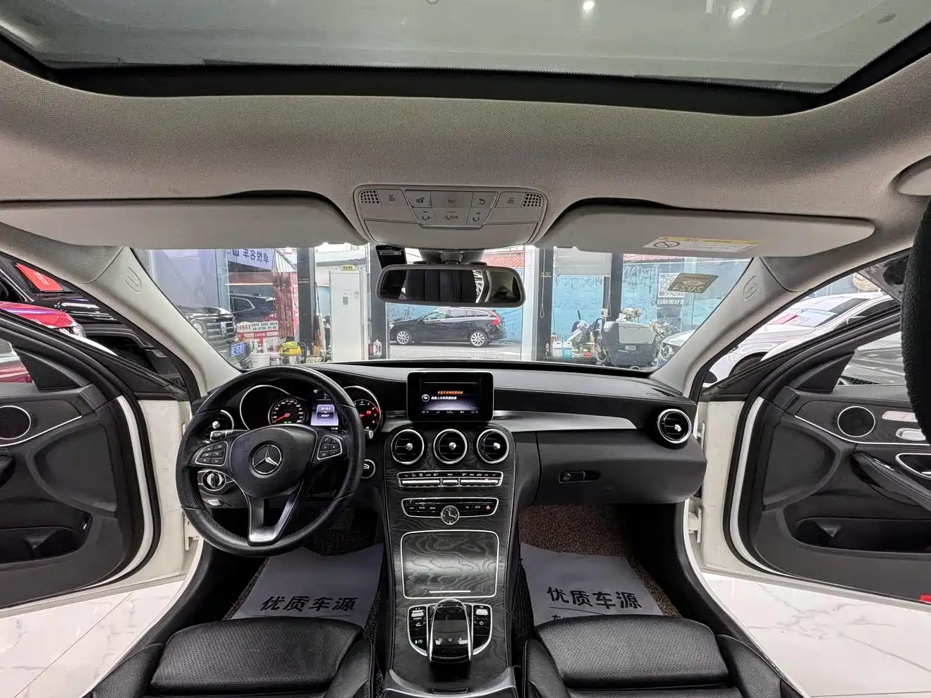 Mercedes-Benz C-Class 2016 C 200 L Sport фото 32