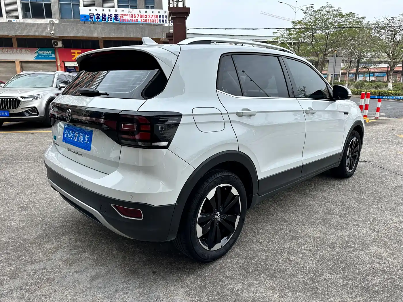 VOLKSWAGEN EXPLORING THE SHADOW