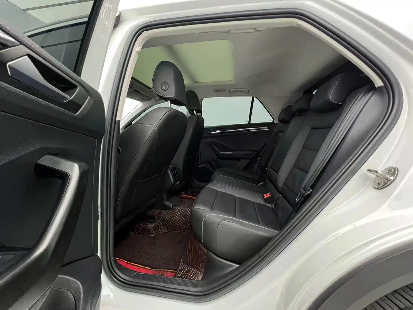 Volkswagen T-ROC 2022 280TSI DSG 2WD Comfort PLUS фото 13