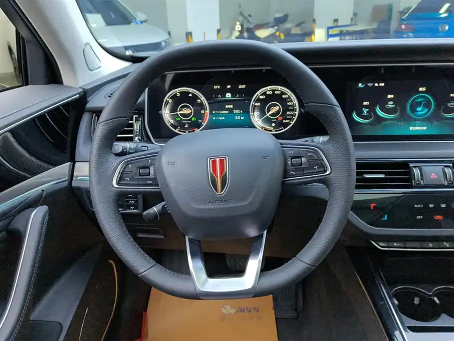 Hongqi HS5 2022 Facelift 2.0T Smart Flag Enjoyment Edition фото 15