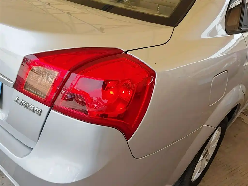 Buick Excelle 2013 1.5L Automatic Classic фото 8