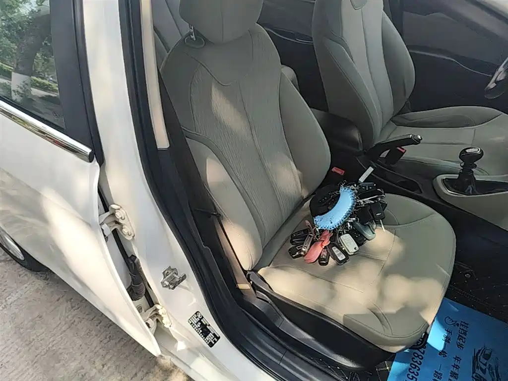 Buick Excelle 2015 15N Manual Elite фото 25