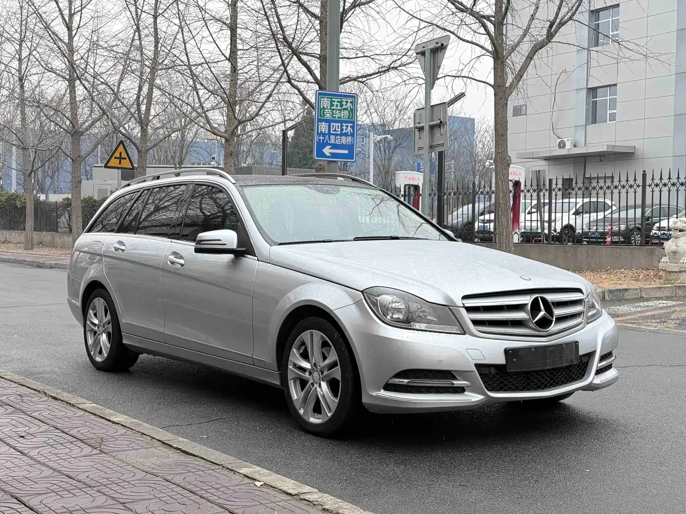 Mercedes-Benz C-Class (Import) 2011 C 200 Fashion Wagon Edition фото 3