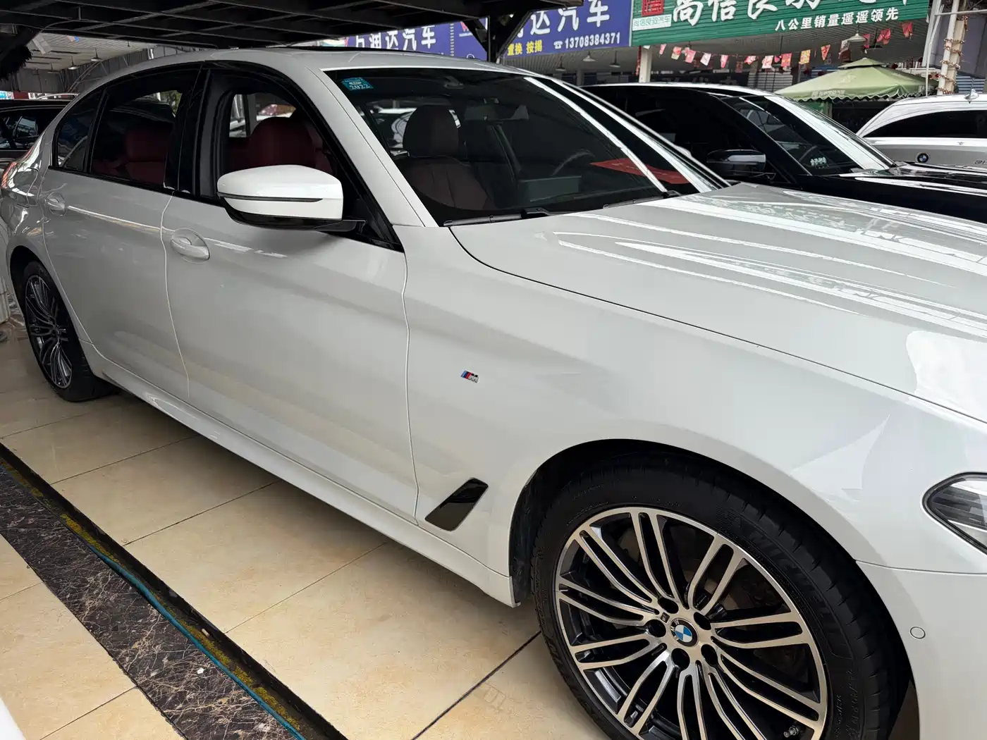 BMW 5 Series 2019 530Li Leading M Sport Package фото 3