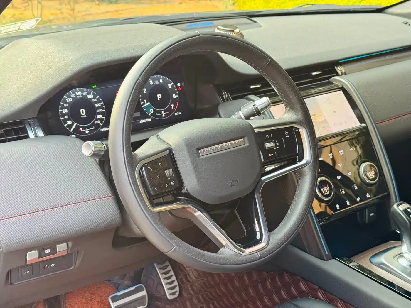 Land Rover Discovery Sport 2022 Model 249PS R-Dynamic S Performance Edition 5-Seater фото 10