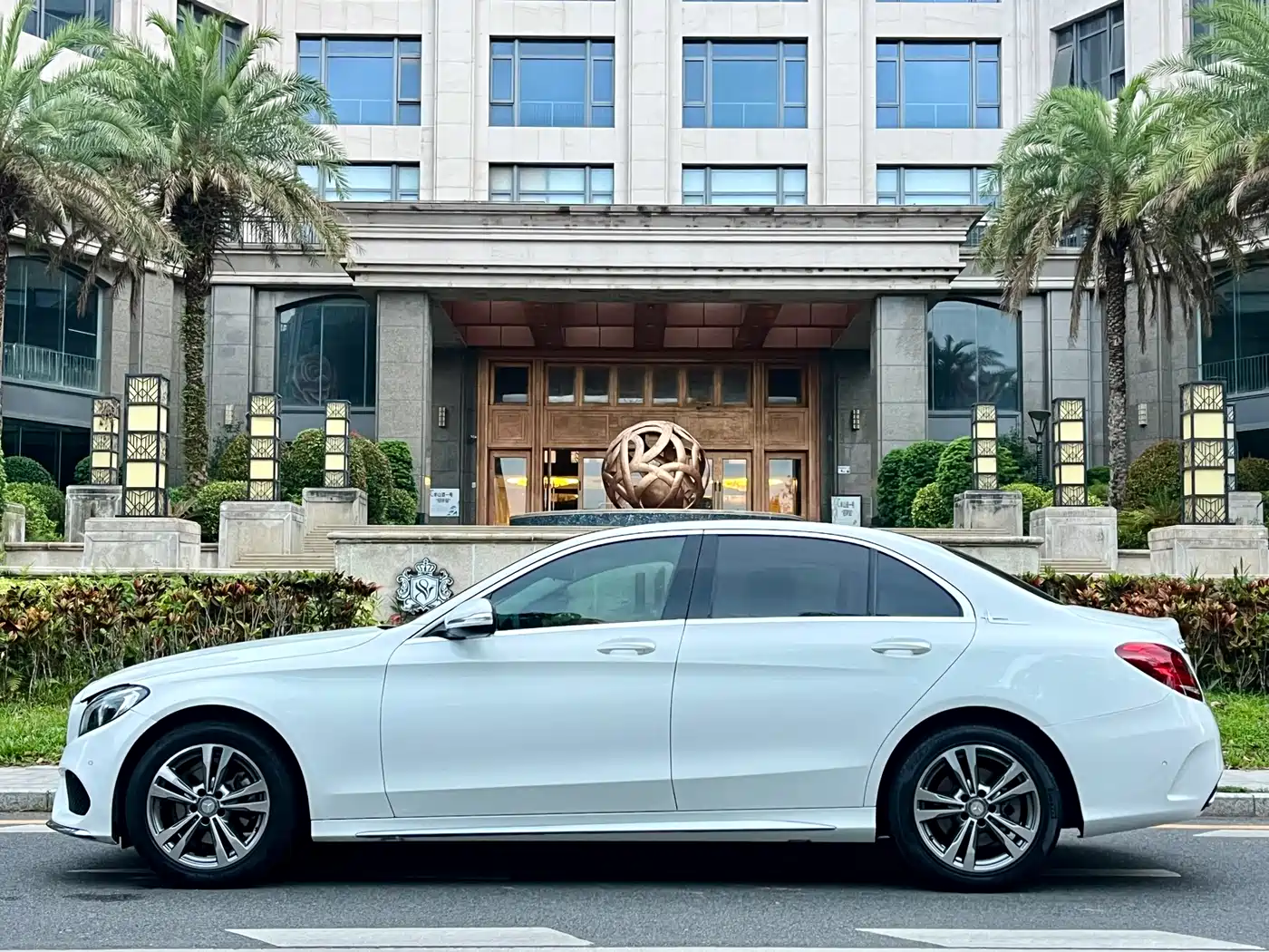 Mercedes-Benz C-Class 2017 C 200 L Sport фото 4