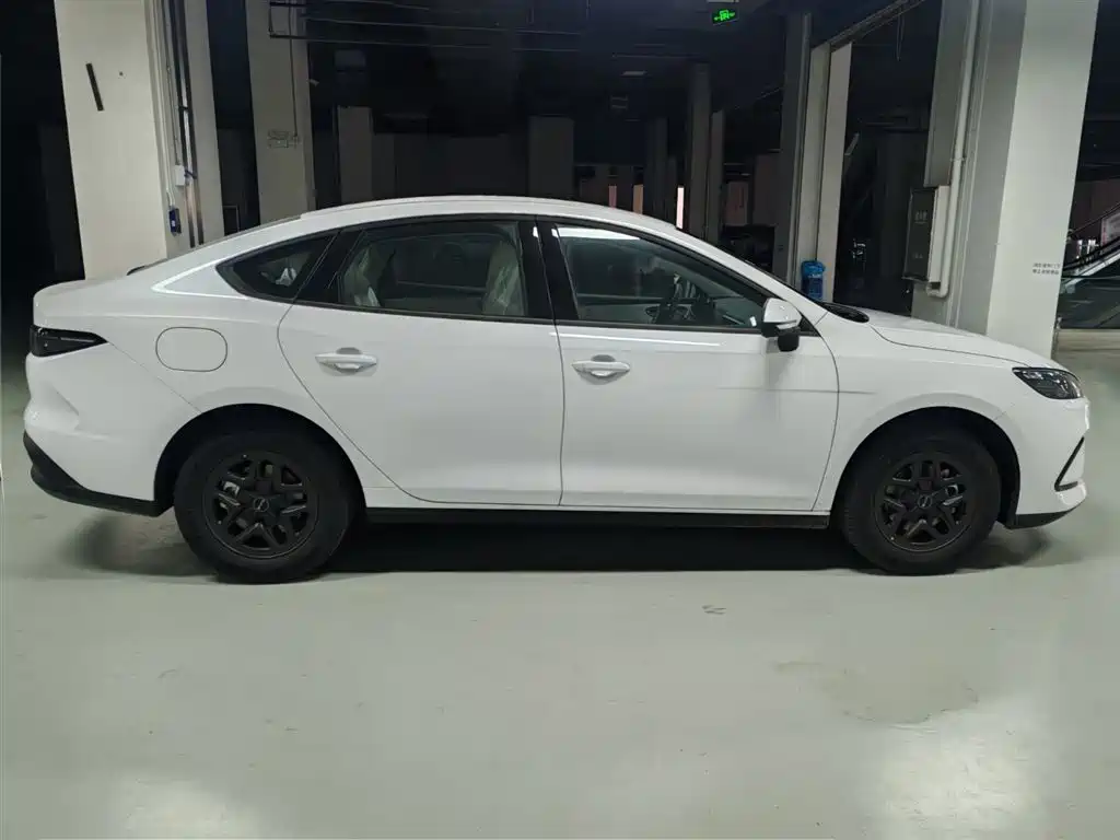 BYD Hai Bao 05 DM-i 2025 DM-i Smart Drive Edition 55KM Luxury фото 7