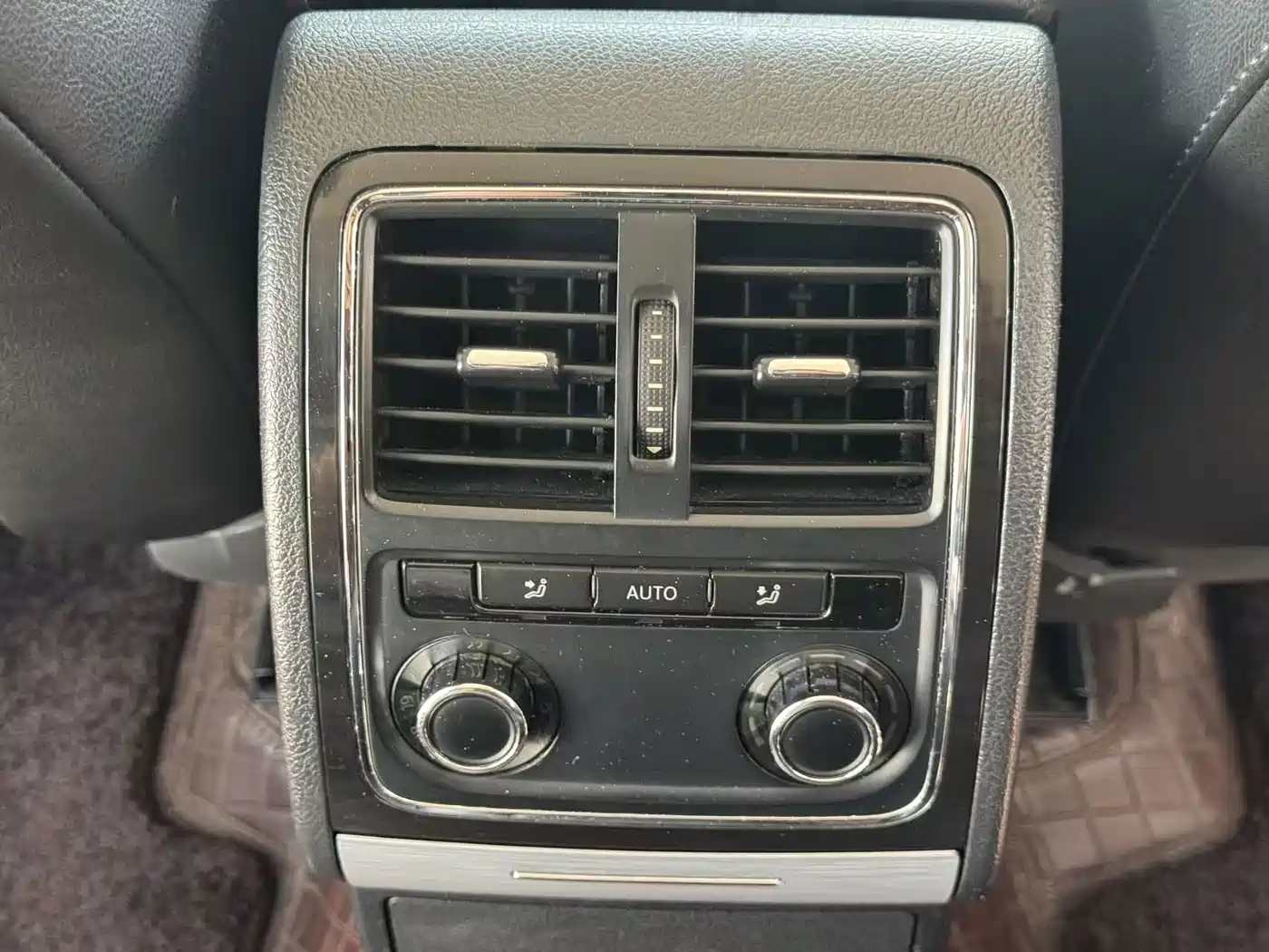 Volkswagen Passat 2012 2011 1.8TSI DSG Honor Edition