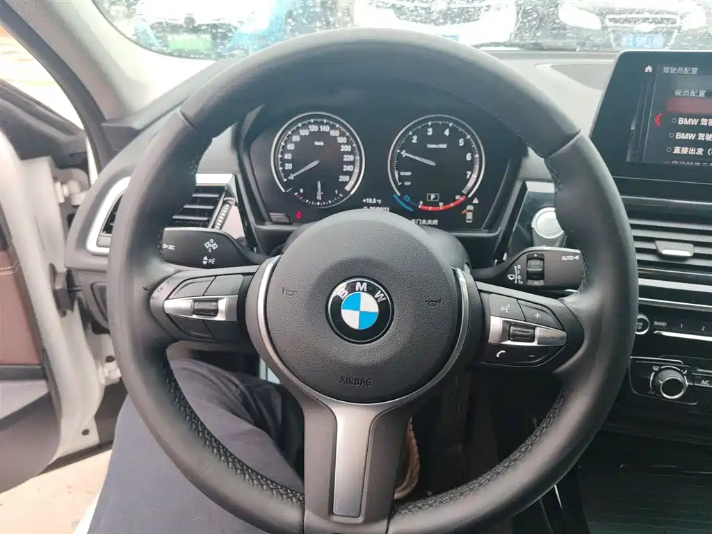 BMW 1 Series 2021 Facelift 125i M Sport Shadow Edition фото 7