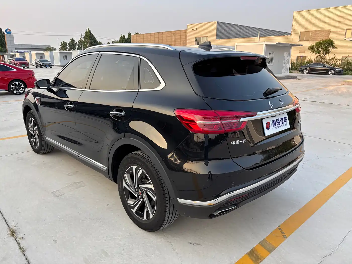 Hongqi HS5 2022 2.0T Smart Connect Premium Edition фото 3