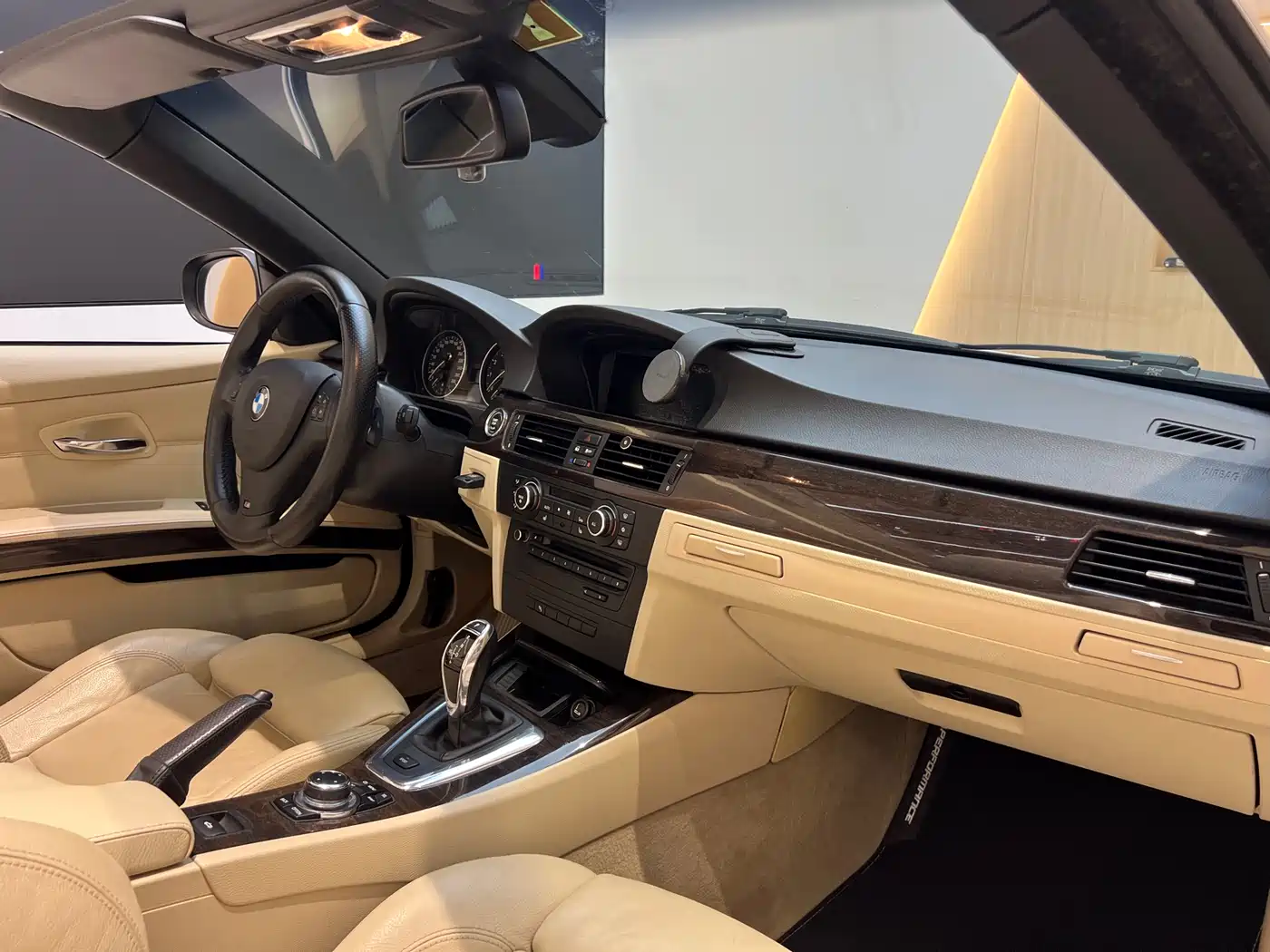 BMW 3 Series (Import) 2011 335i Convertible Coupe фото 19