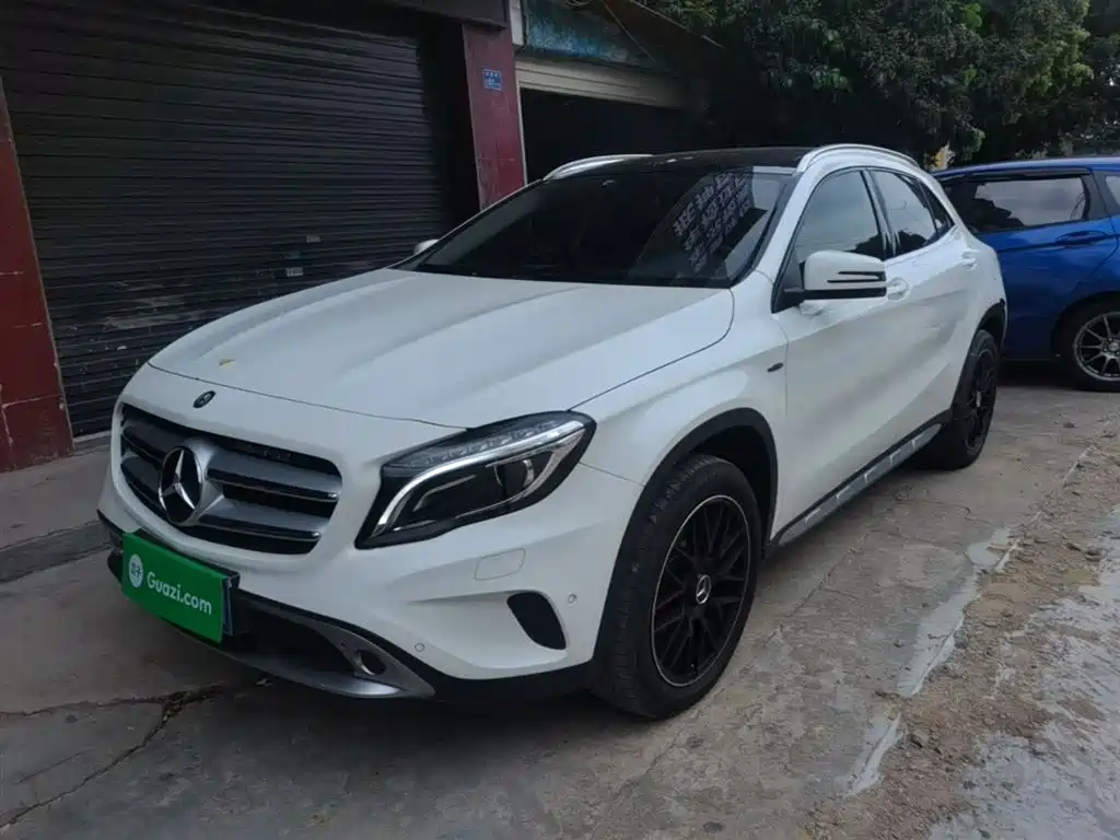 Mercedes-Benz GLA 2016 GLA 220 4MATIC Fashion