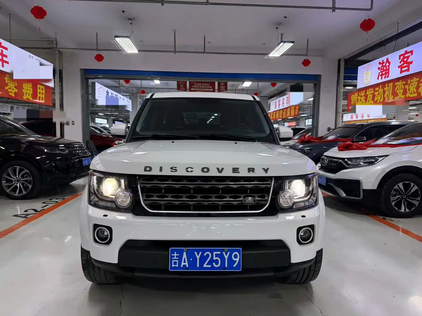 Land Rover Discovery 2016 3.0 SC Black Edition SE фото 2