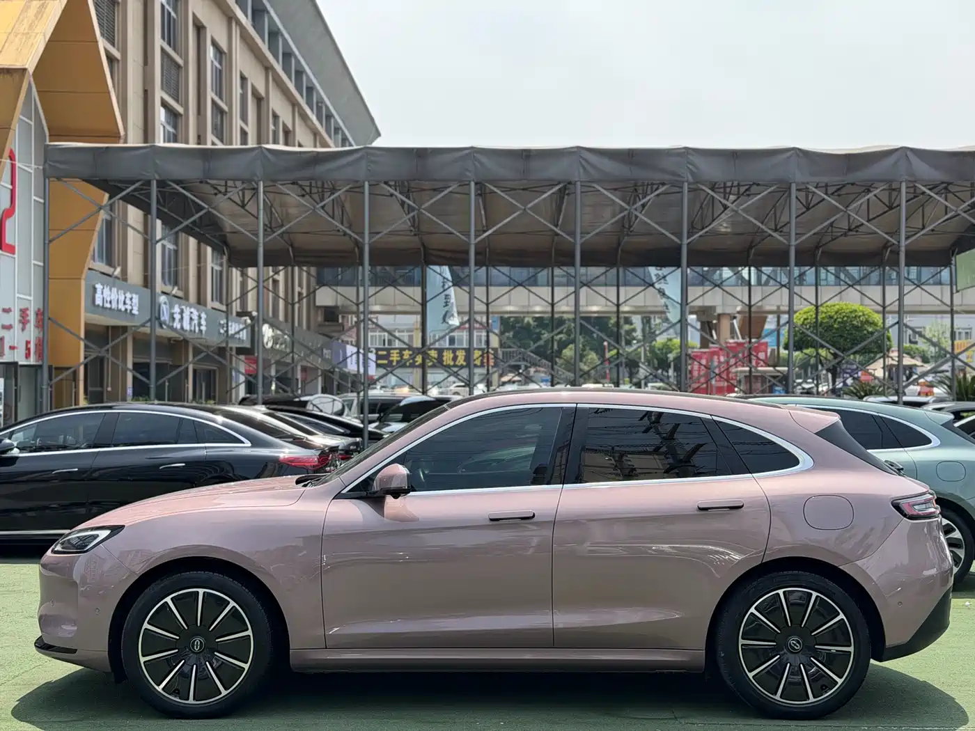 AITO Wenjie AITO M5 2022 Model Pure Electric AWD Performance Edition фото 3