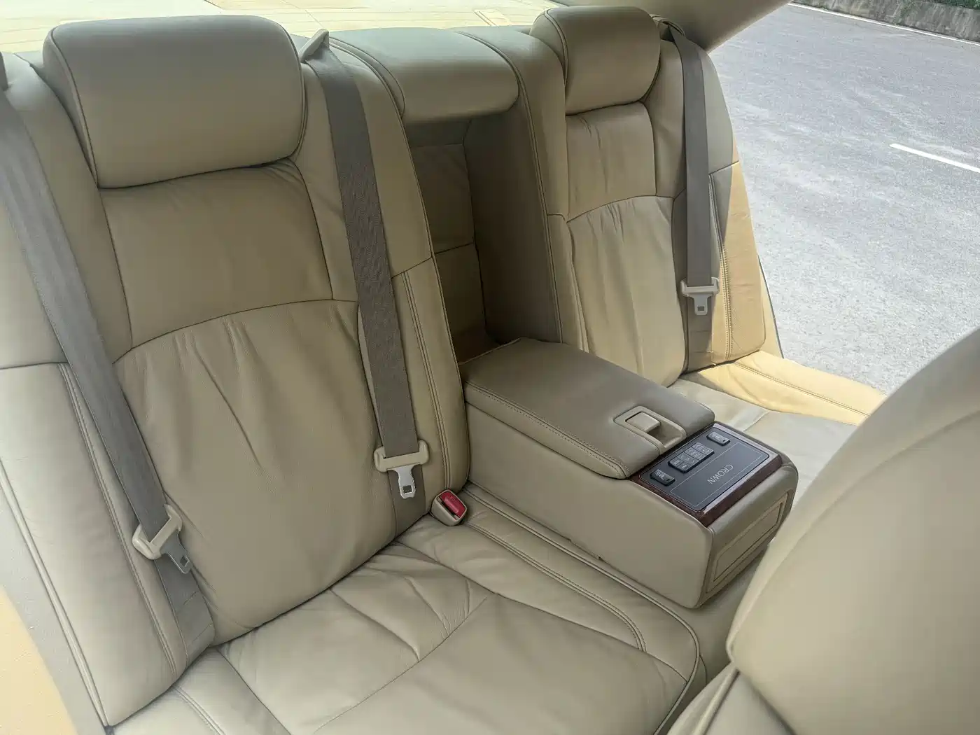 Toyota Crown 2005 Model 3.0L Royal Saloon фото 28