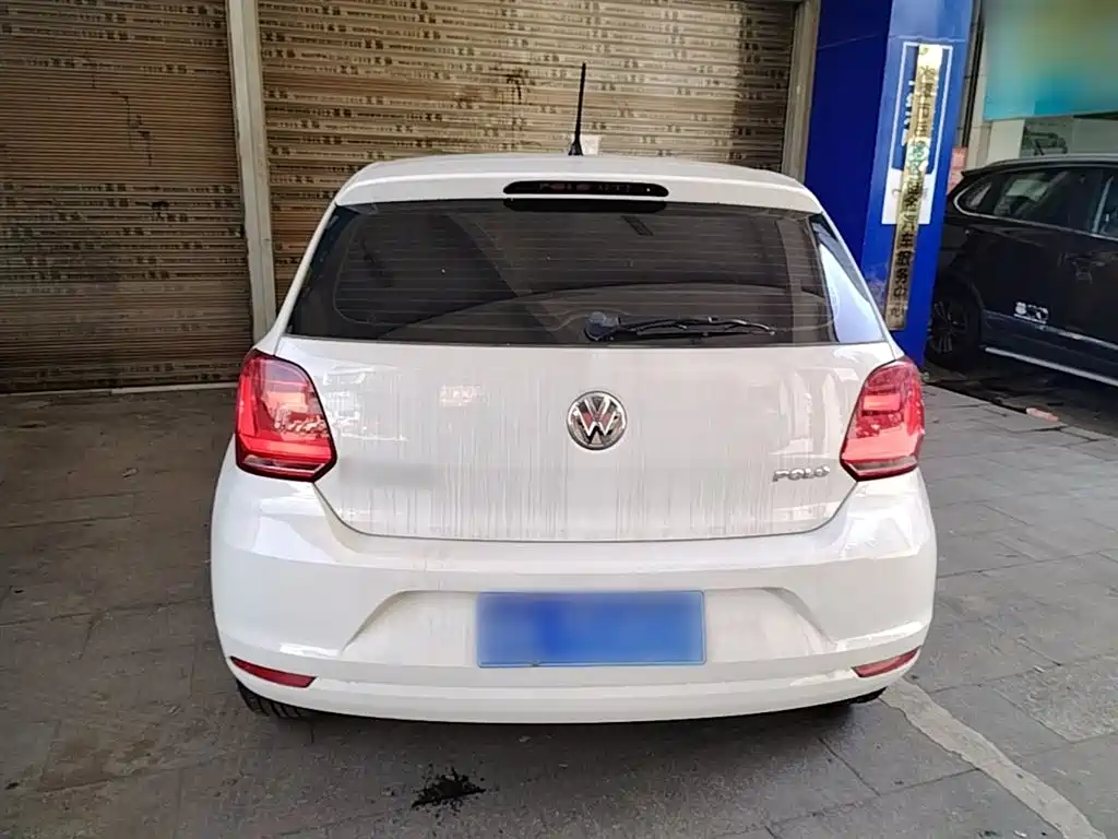 Volkswagen Polo 2016 1.4L Automatic Trend фото 6