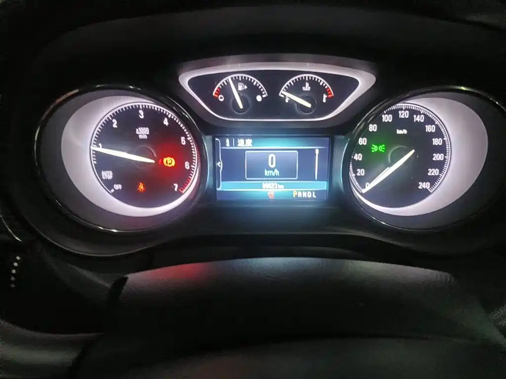 Фото 4 - Buick Envision Plus