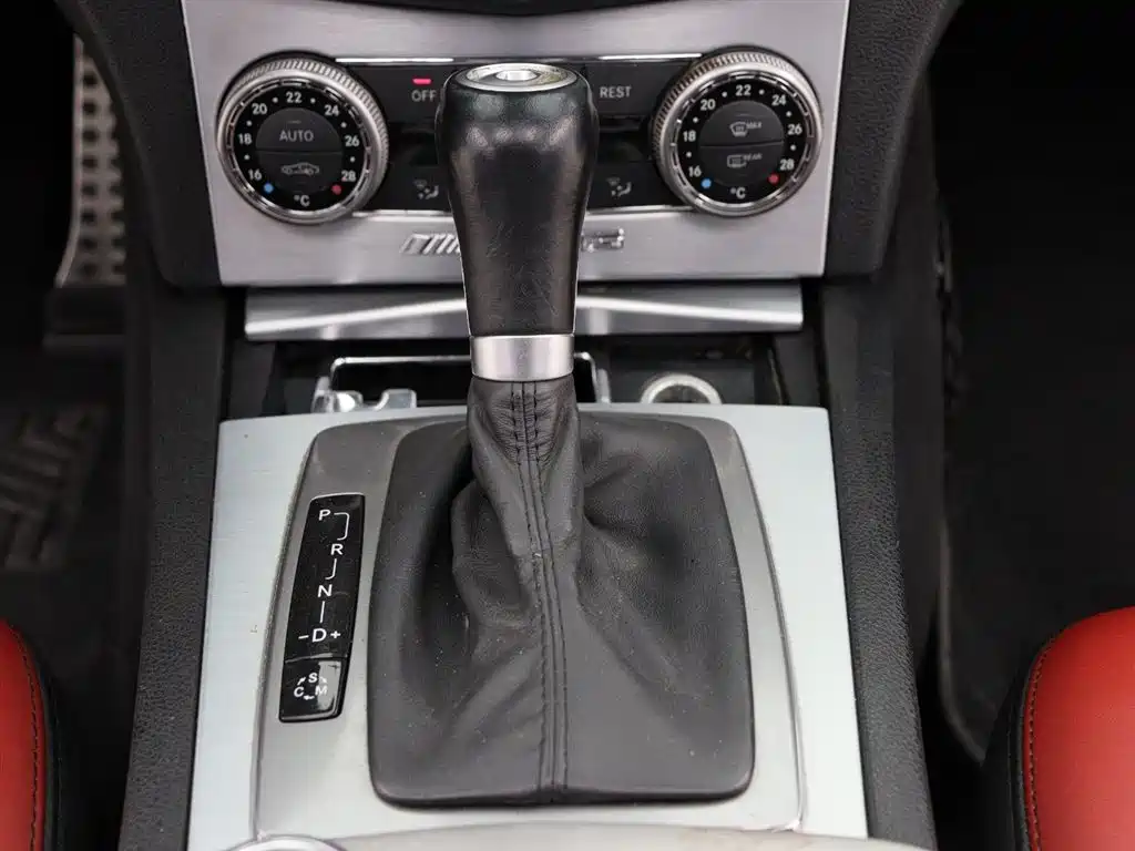Mercedes-Benz C-Class AMG 2010 AMG C 63 Sport Enhanced Edition фото 18