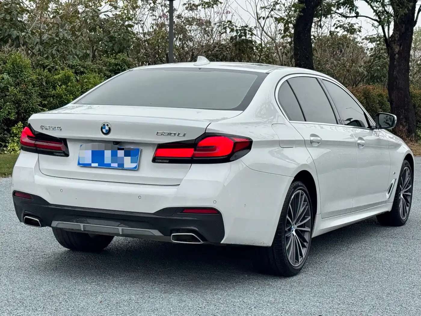BMW 5 Series 2022 Facelift 530Li Leading M Sport Package фото 4