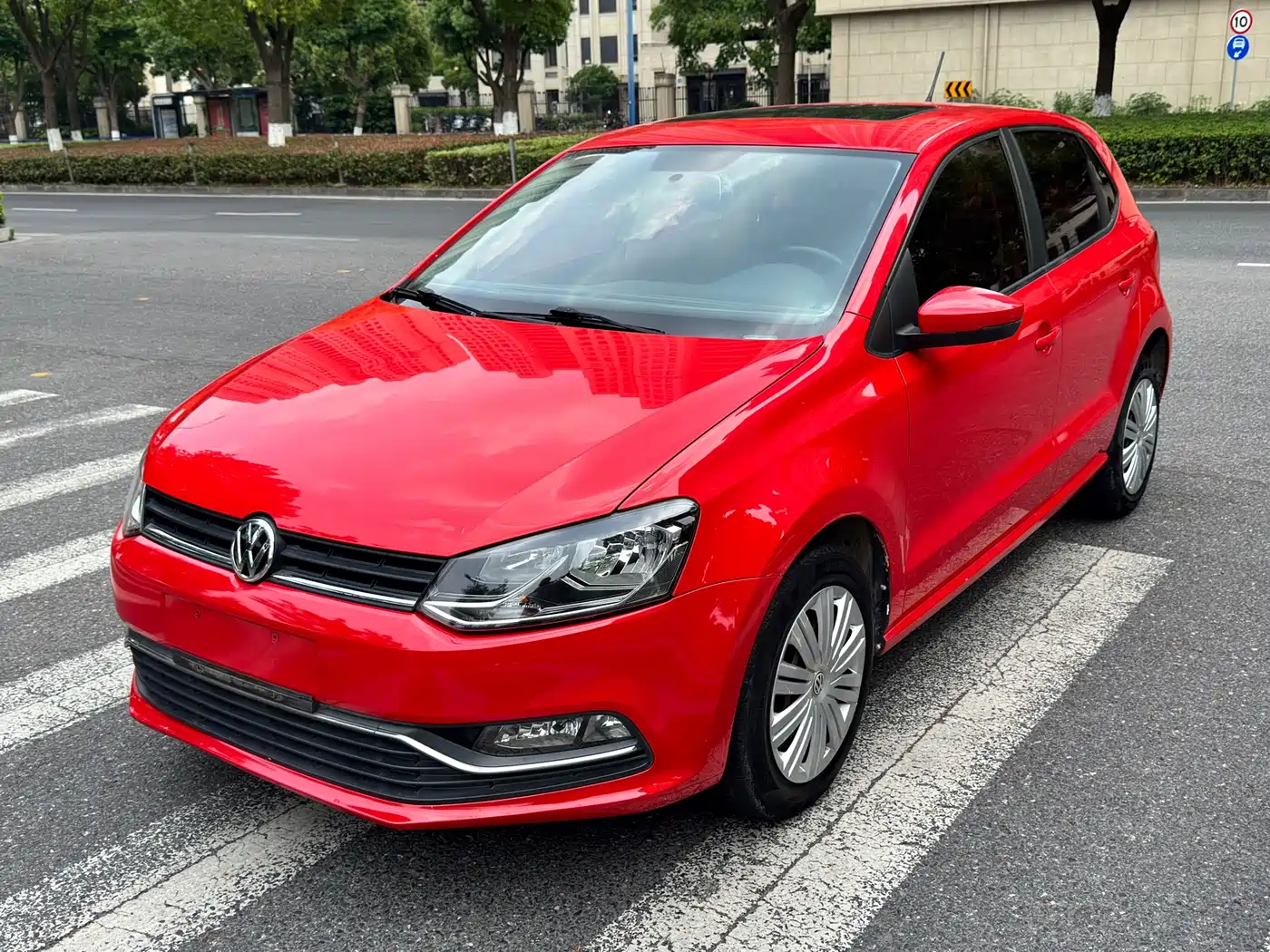 Volkswagen Polo 2016 1.6L Automatic Comfort