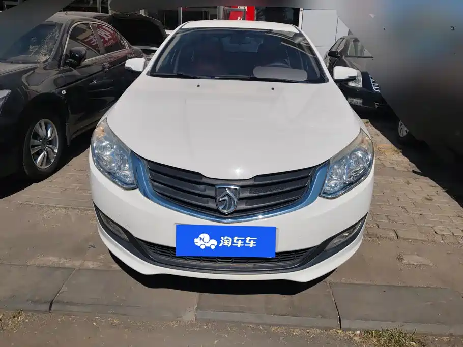 Baojun 610 2015 2014 1.5L Automatic Comfort