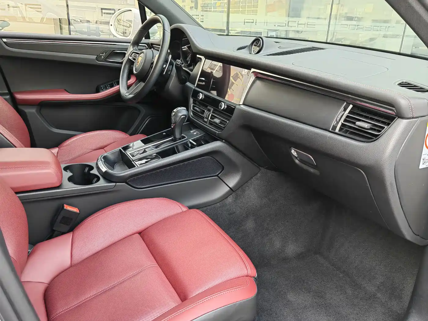Porsche Macan 2021 Macan 2.0T фото 20