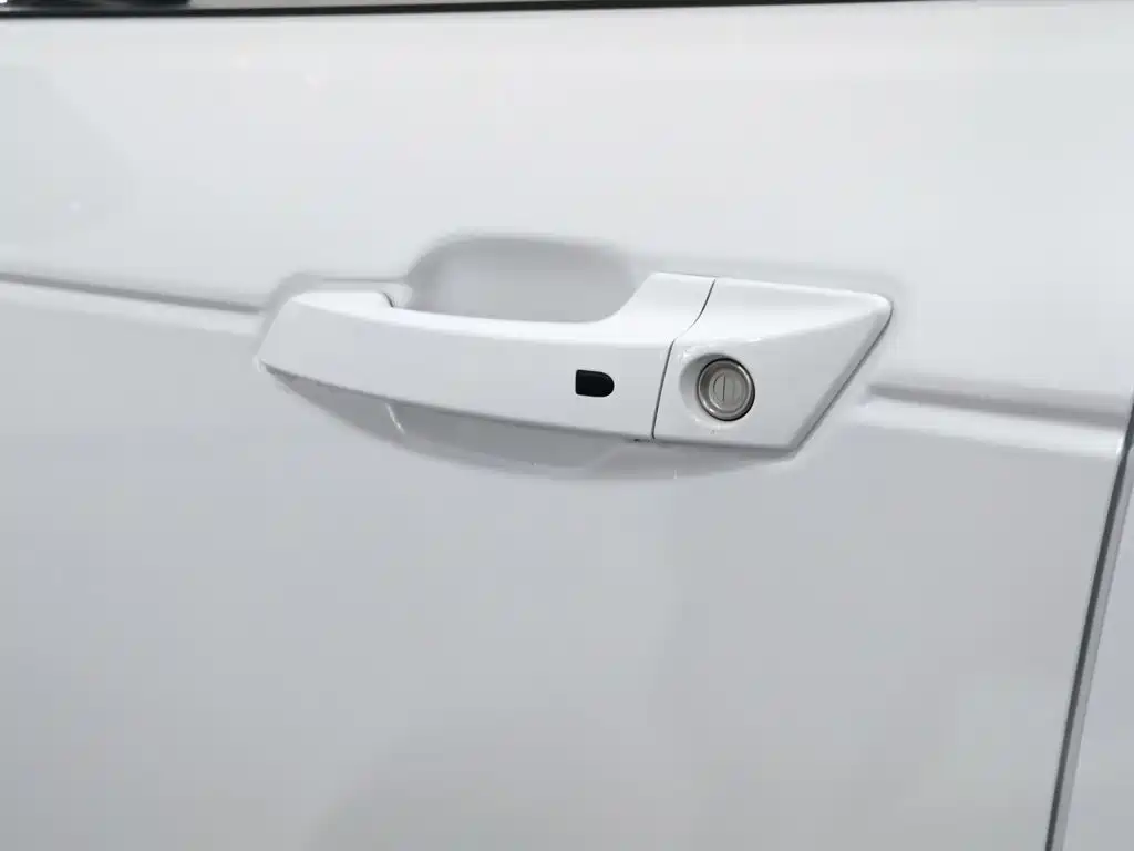 Changan CS95 2017 2017 2.0T FWD Zhitu Edition