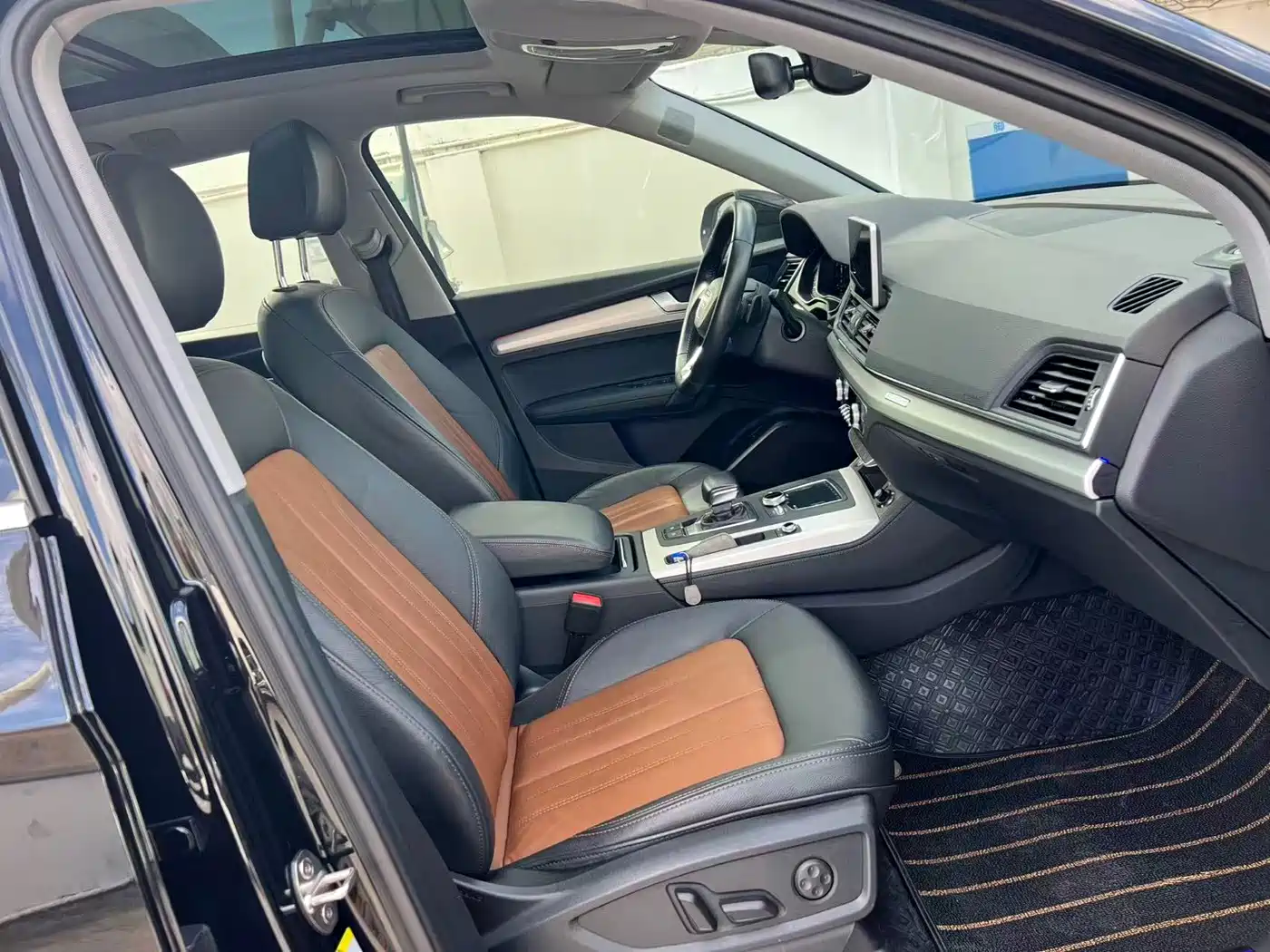 Audi Q5L 2020 Facelift 40 TFSI Honor Fashion фото 7
