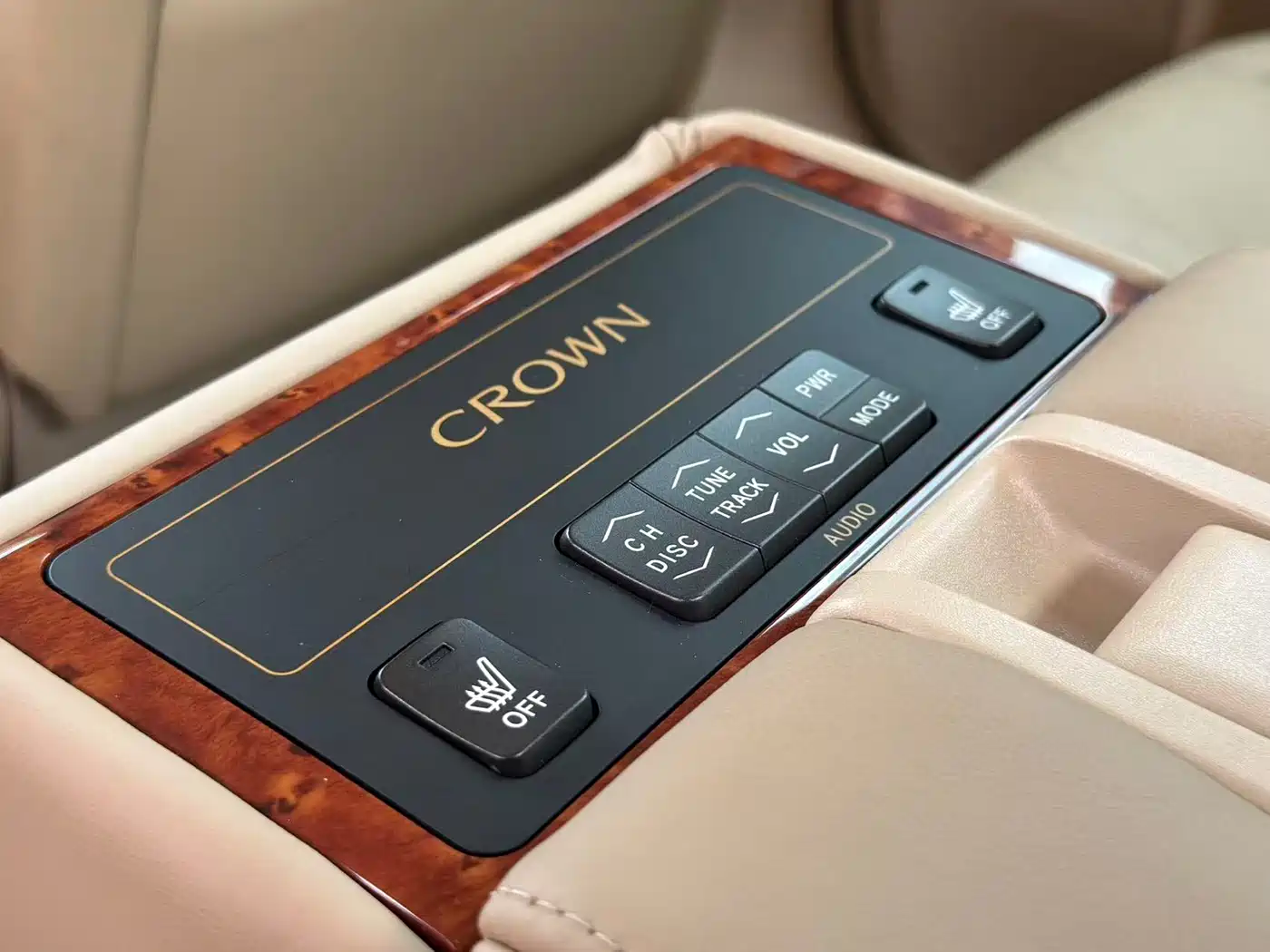 Toyota Crown 2006 2.5L Royal Leather Edition фото 13