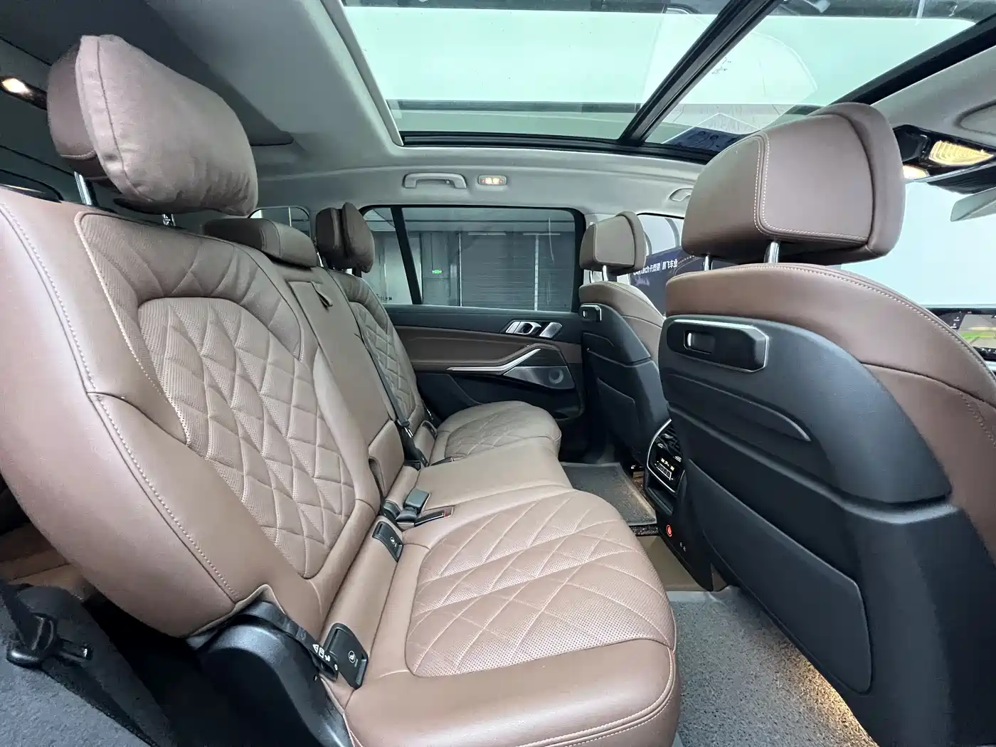 BMW X7 2024 xDrive40i Leading Luxury Package фото 16