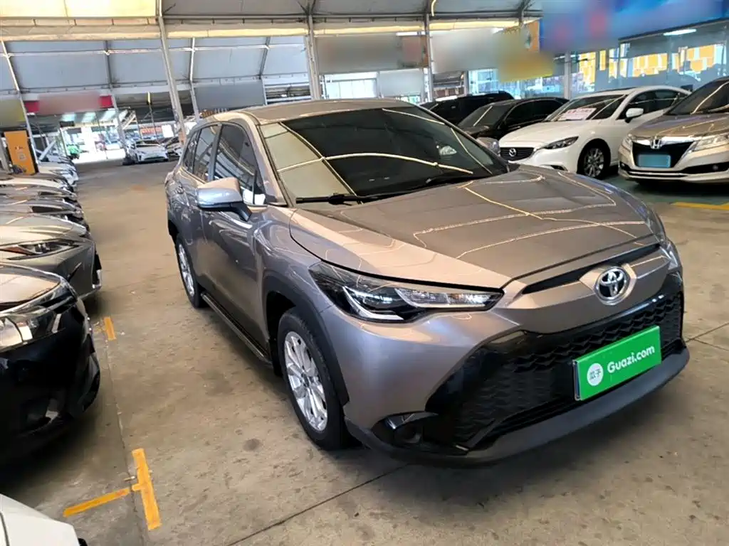 Toyota Frontlander 2023 2.0L CVT Elite Edition фото 4