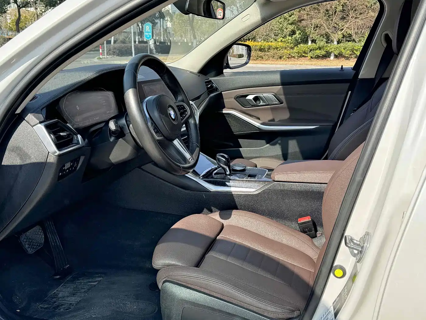 BMW 3 Series 2020 325Li M Sport Package фото 9