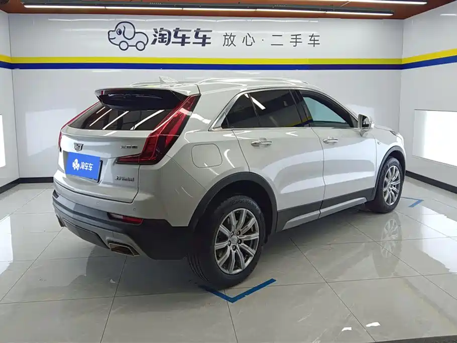 Cadillac XT4 2022 28T FWD Premium фото 3