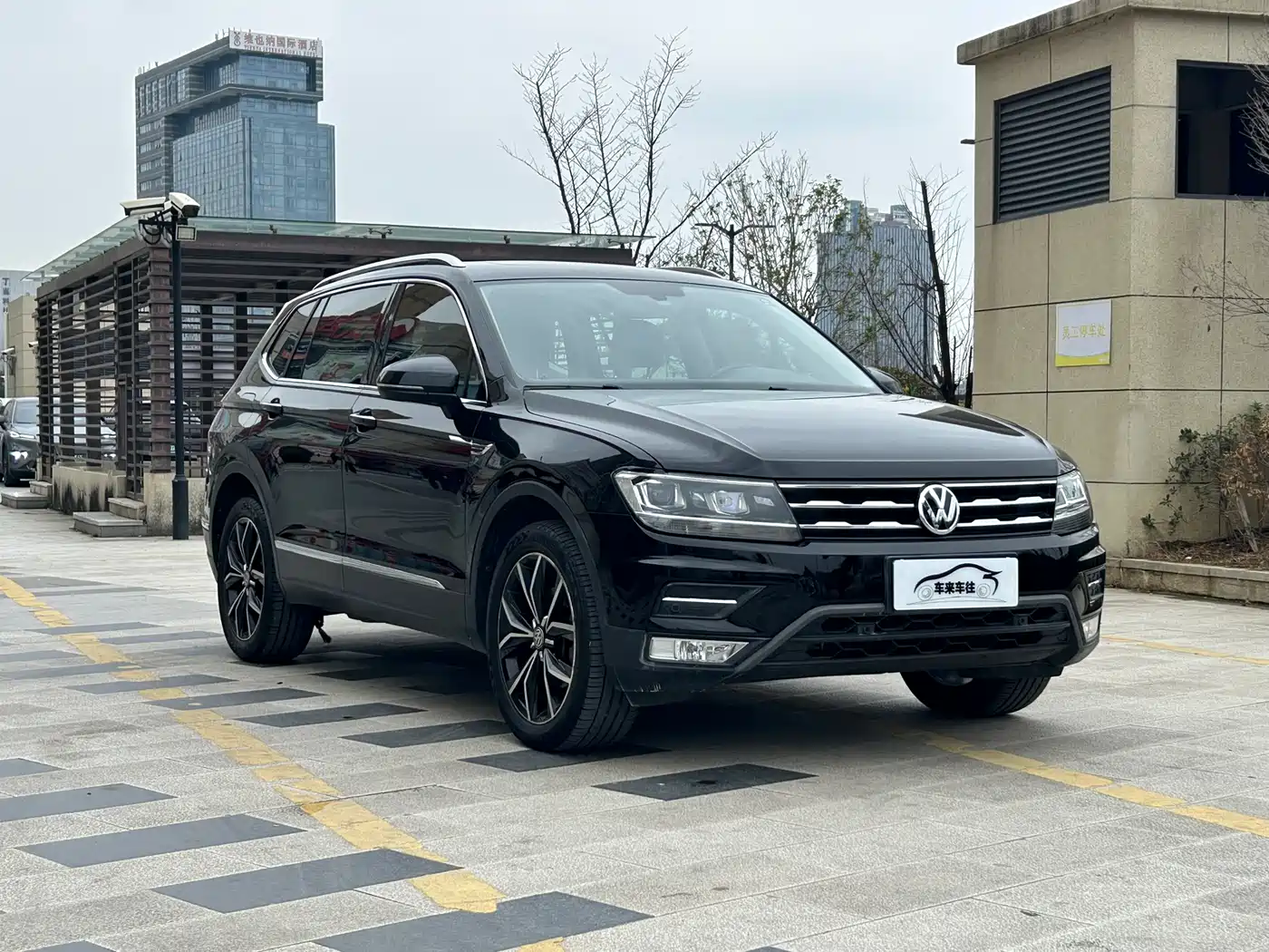 Volkswagen Tiguan L 2019 Facelift 330TSI Auto 2WD Smart Luxury China VI фото 3