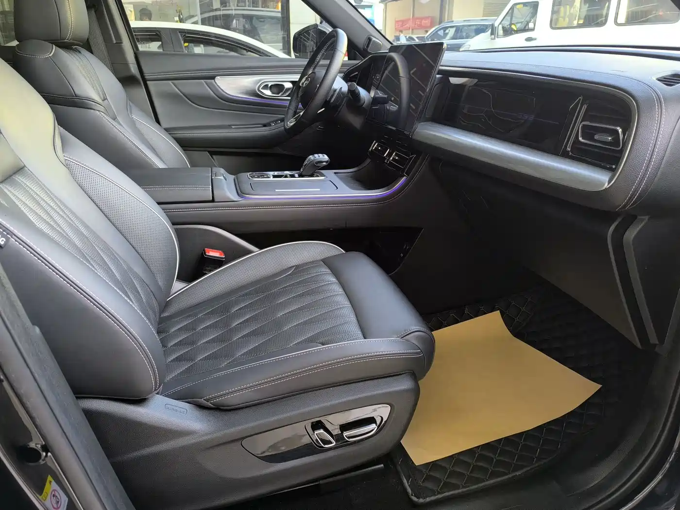 GAC Trumpchi Trumpchi GS8 2022 Pilot Series 2.0TGDI 2WD Luxury Smart Connect Edition (7-Seater) фото 6