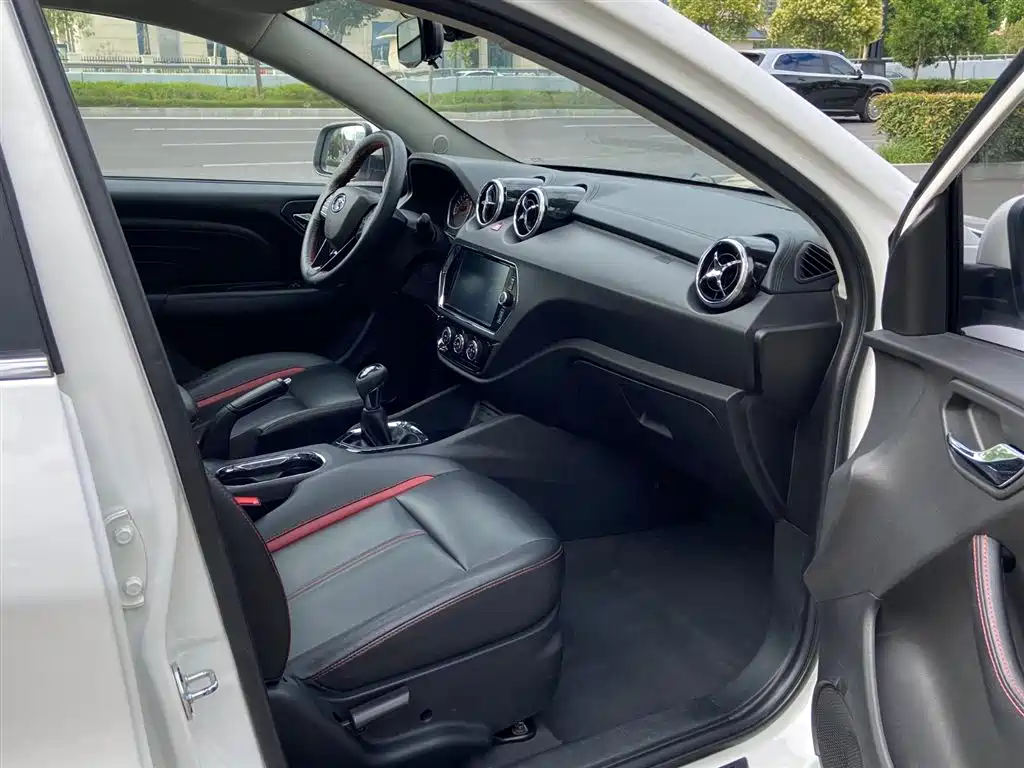 Soueast DX3 2017 2016 1.5L Manual Premium