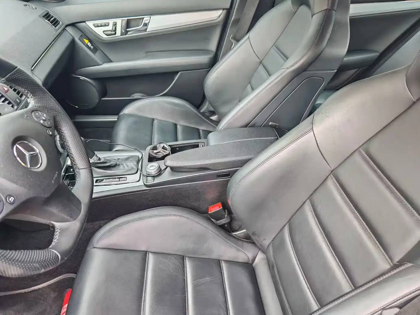 Mercedes-Benz C-Class AMG 2010 AMG C 63 High Performance Edition фото 16