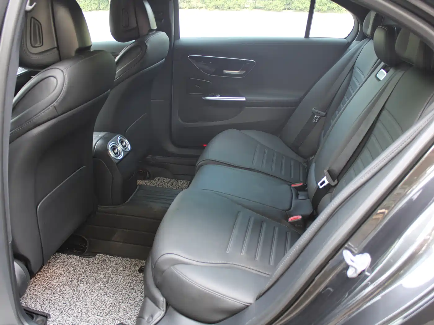 Mercedes-Benz C-Class 2024 Second Facelift C 260 L Sport фото 15