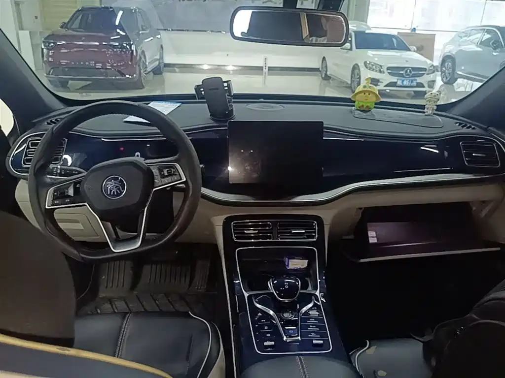 BYD Qin PLUS 2021 DM-i 55KM Flagship фото 10