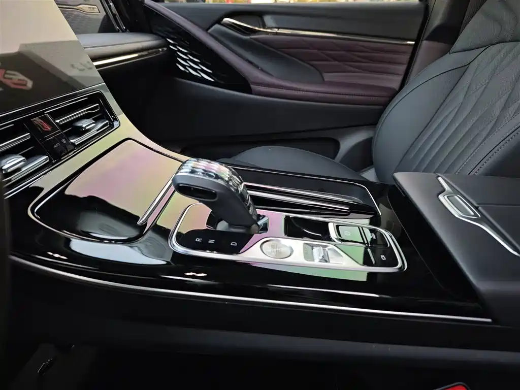 GAC Trumpchi Trumpchi M8 2024 Master Series 400T Ultimate Edition фото 16